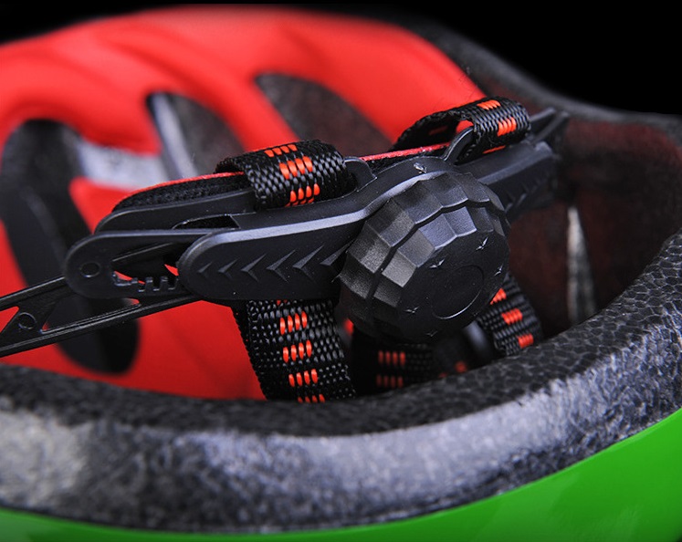 KinderenCamouflageHelmDikkereEnLichterKinderenVeiligheidHelmRolschaatsenHelmIntegraal-GegotenHelm-1005001321046976